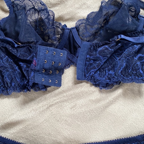 L’Agent by Agent Provocateur Bra Set - Picture 4 of 6